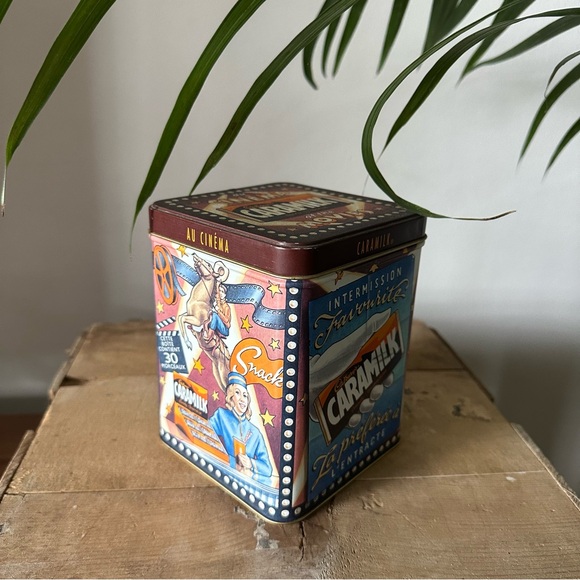 3 for $20 ✨ Cadbury Caramilk At The Movies Collector Hinged Tin. French/English. - Picture 5 of 5